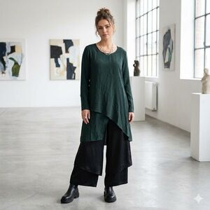 Stella Carakasi Black Asymmetrical Layered Lagenlook Tunic Top Soft Silky Boho